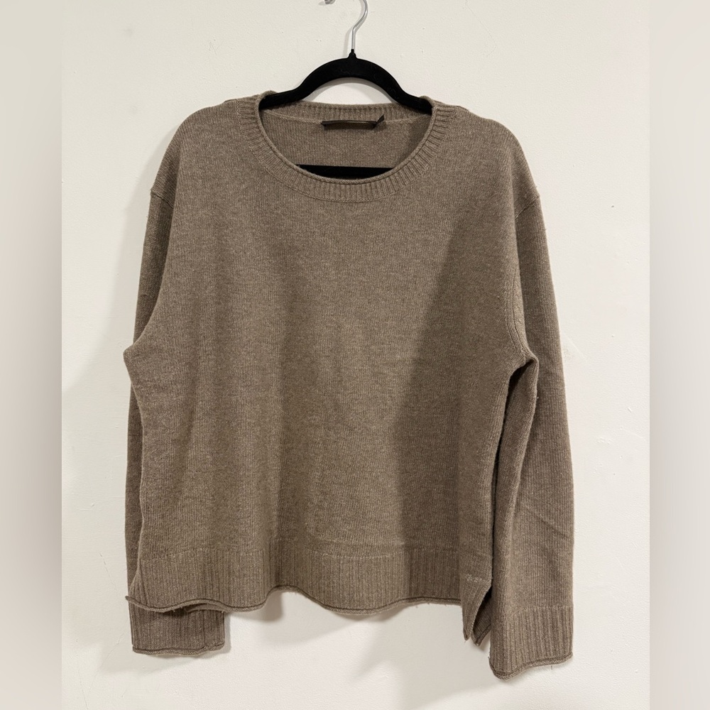 Jenni Kayne taupe sweater size XL
